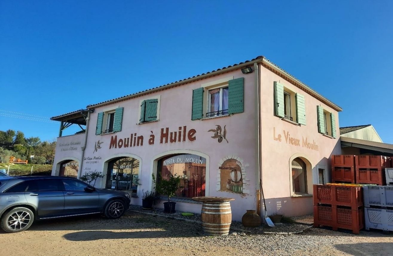 Olijfmolen Le Vieux Moulin in Puyméras