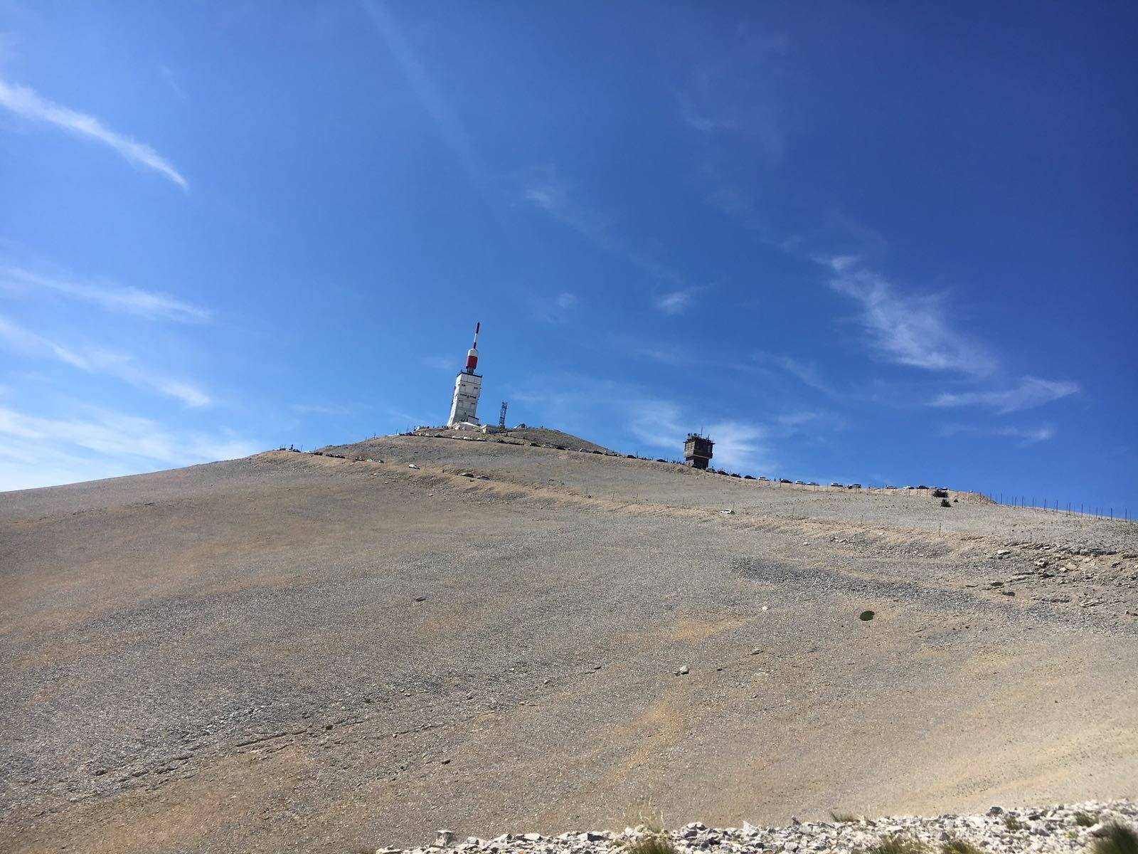 Top van de Ventoux met het bekende weerstation